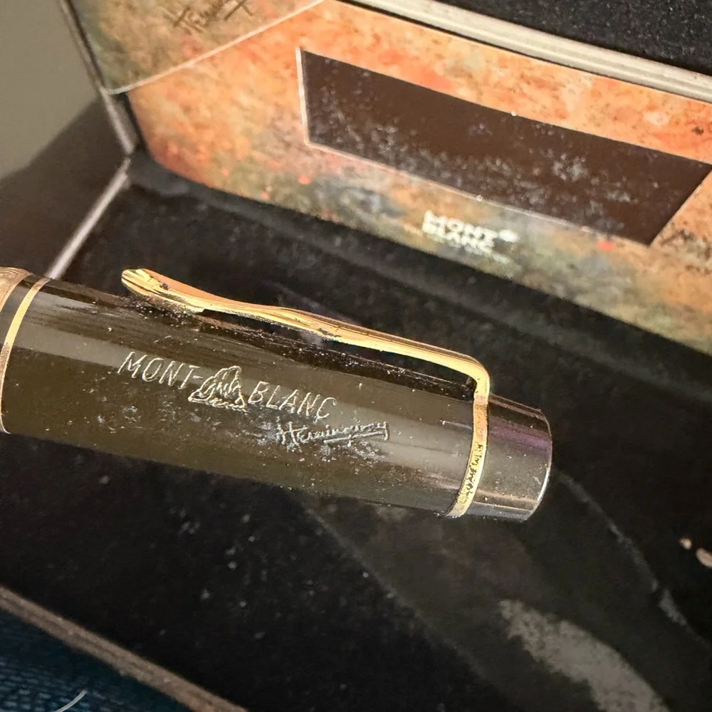 Montblanc Meisterstück Hemingway Limited Edition Pen - Orange and Black